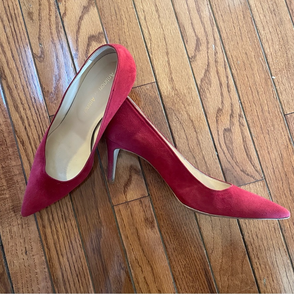 Deep red suede high-heel shoes by Clorinda Antinori. Made in Italy. Size 39
